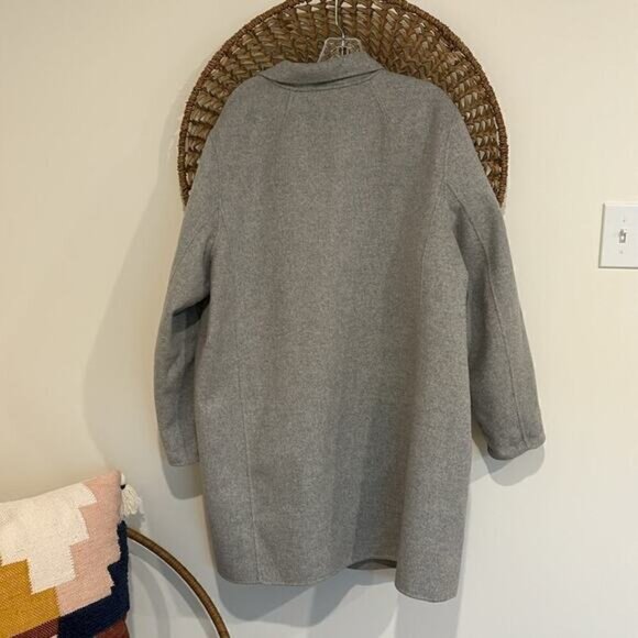 Banana Republic woman’s gray wool coat size XXLARGE - Picture 8 of 8